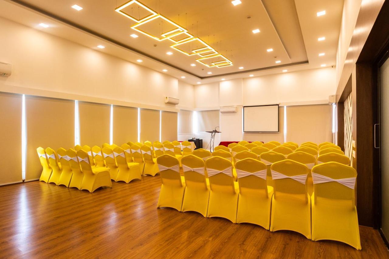 Clubhouse Nami Residency, Ahmedabad Hotel Exterior foto
