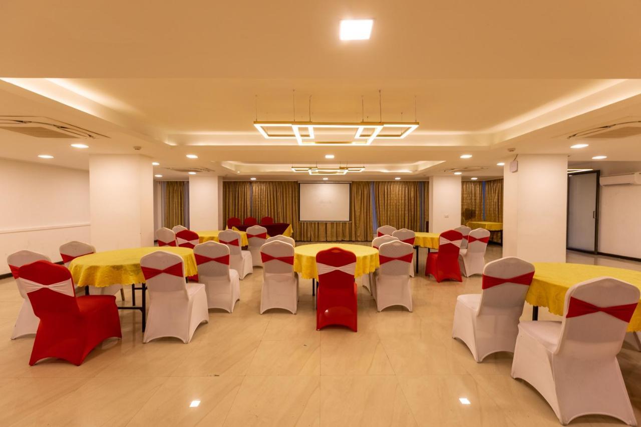 Clubhouse Nami Residency, Ahmedabad Hotel Exterior foto