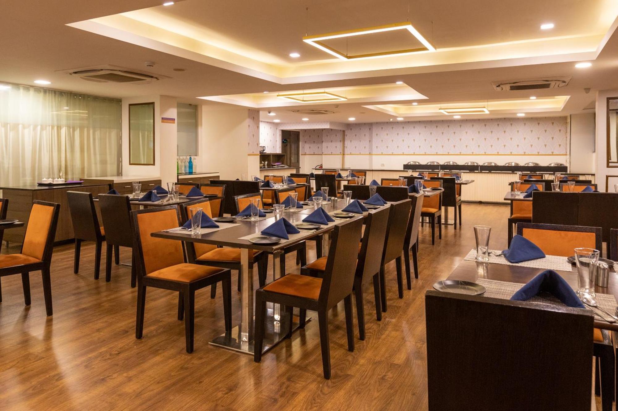 Clubhouse Nami Residency, Ahmedabad Hotel Exterior foto
