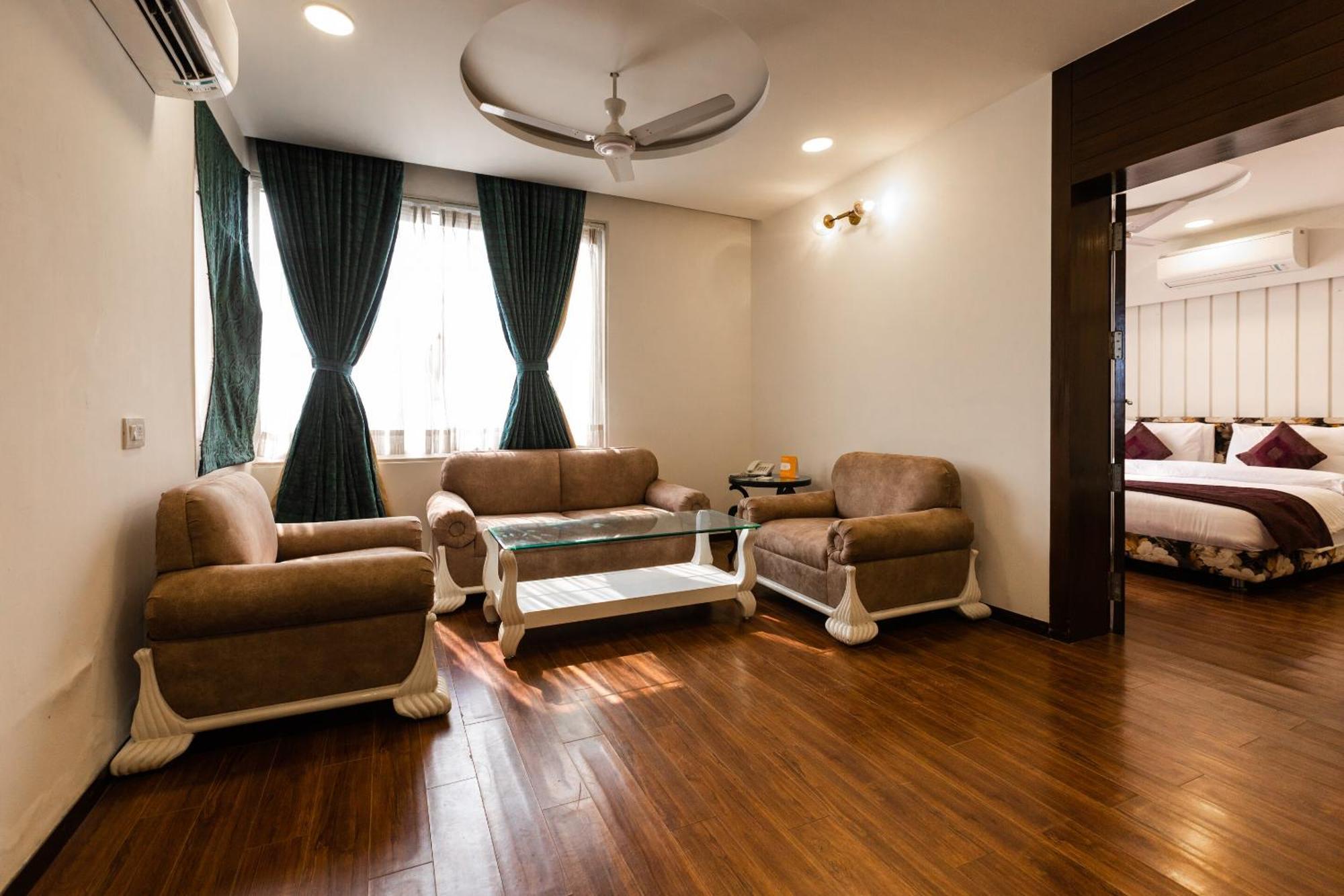 Clubhouse Nami Residency, Ahmedabad Hotel Exterior foto